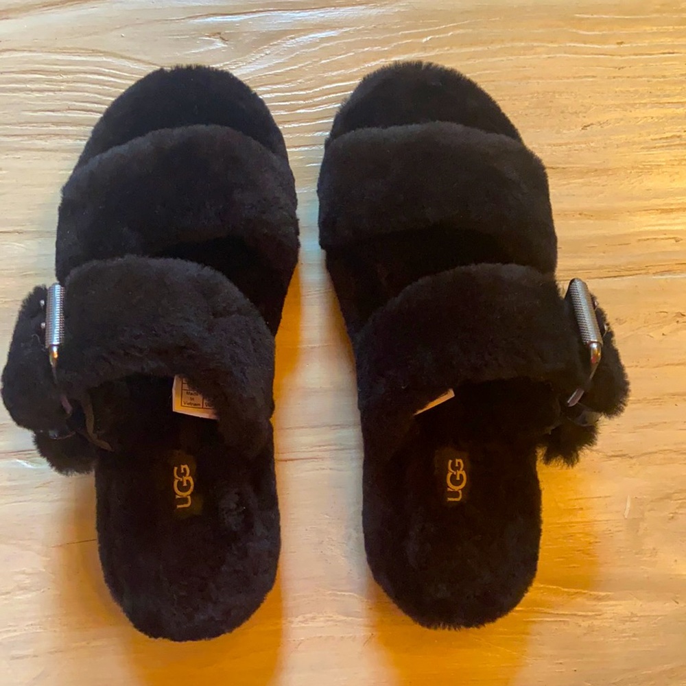 UGG Fuzz Yeah black furry slippers